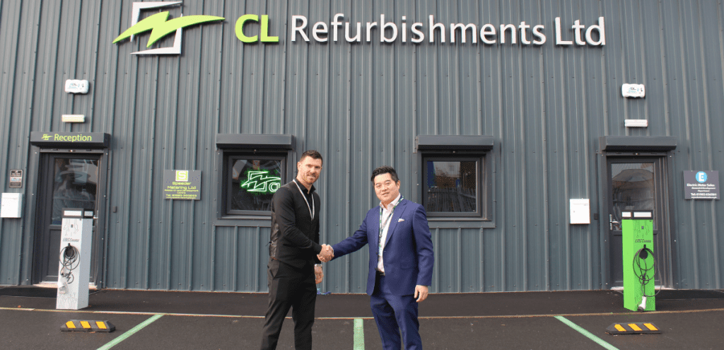 Directors of SER Group and CL Refurbishment shaking hands
