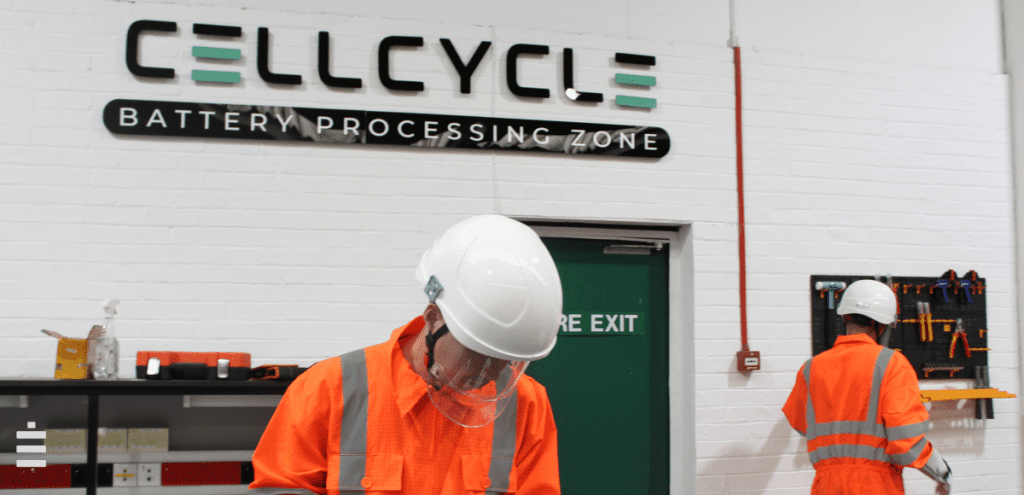 Cellcycle staff disposing lithium-ion battery