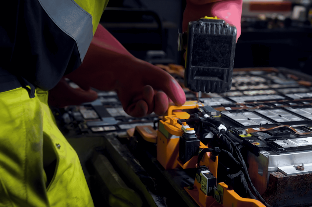 Cellcycle engineer dismantling ev lithium battery pack for recycling purpose